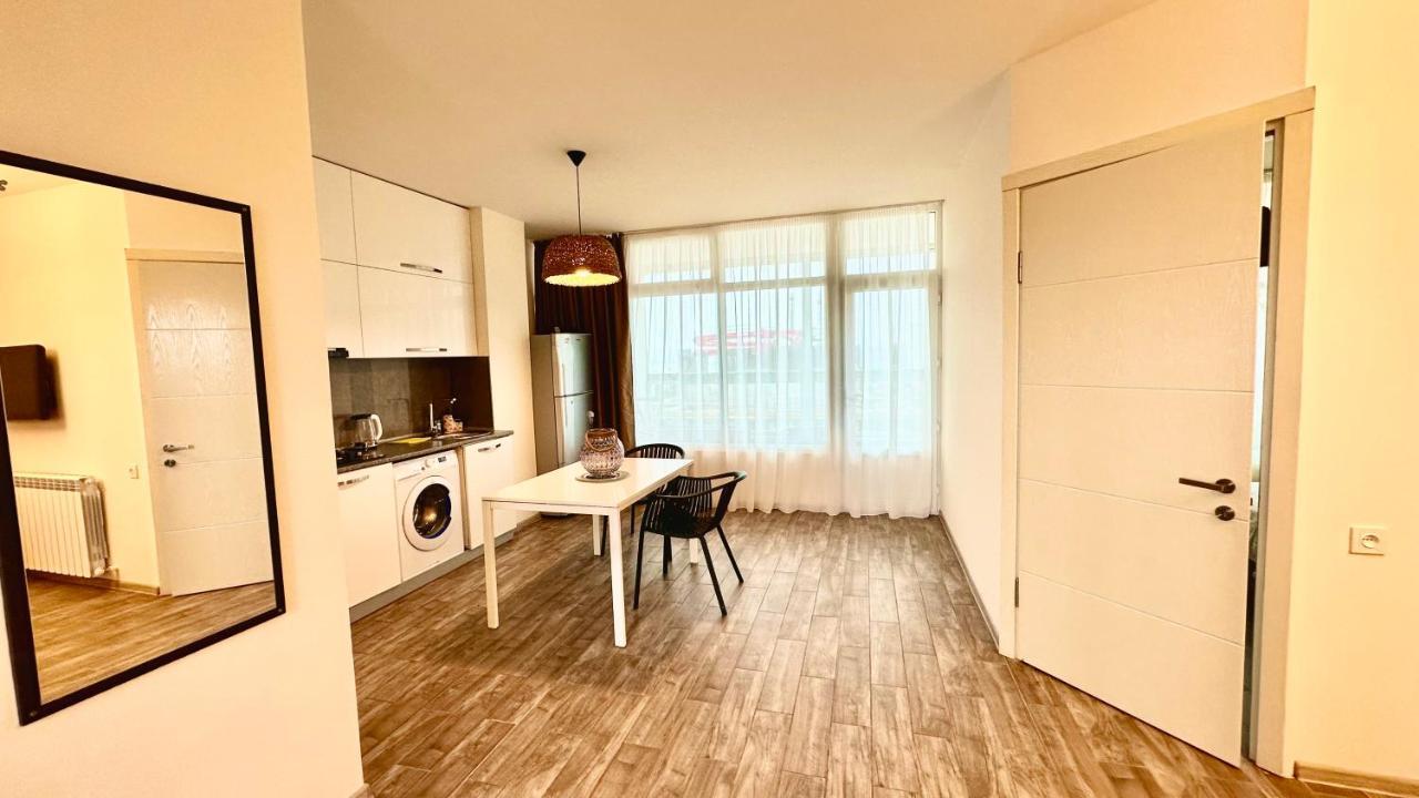 Magnolia Apartment Terrace 3 Batumi Eksteriør billede